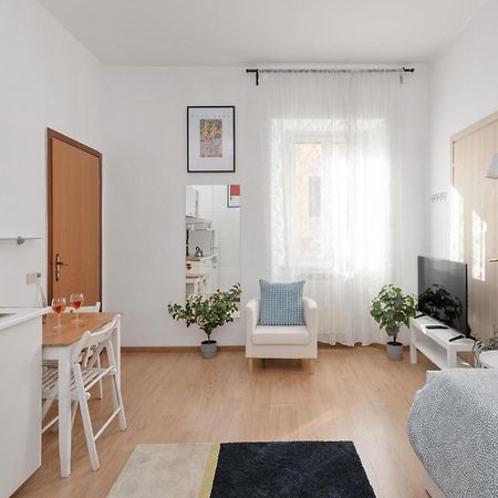 Central Little Basic Apartment Rom Exteriör bild