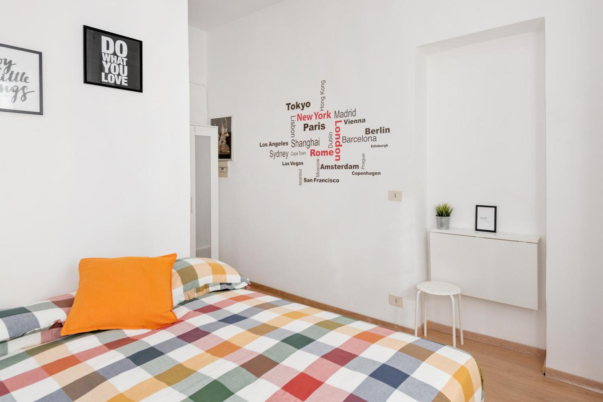 Central Little Basic Apartment Rom Exteriör bild